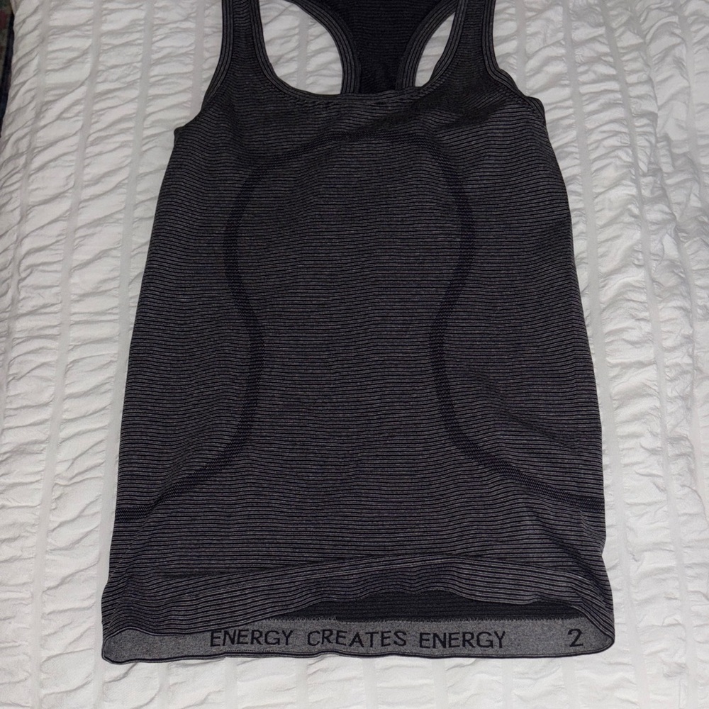 LULU swiftly tank size 2